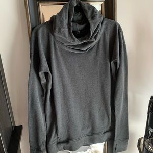 Lululemon Stress Less Pullover in Grey size 6